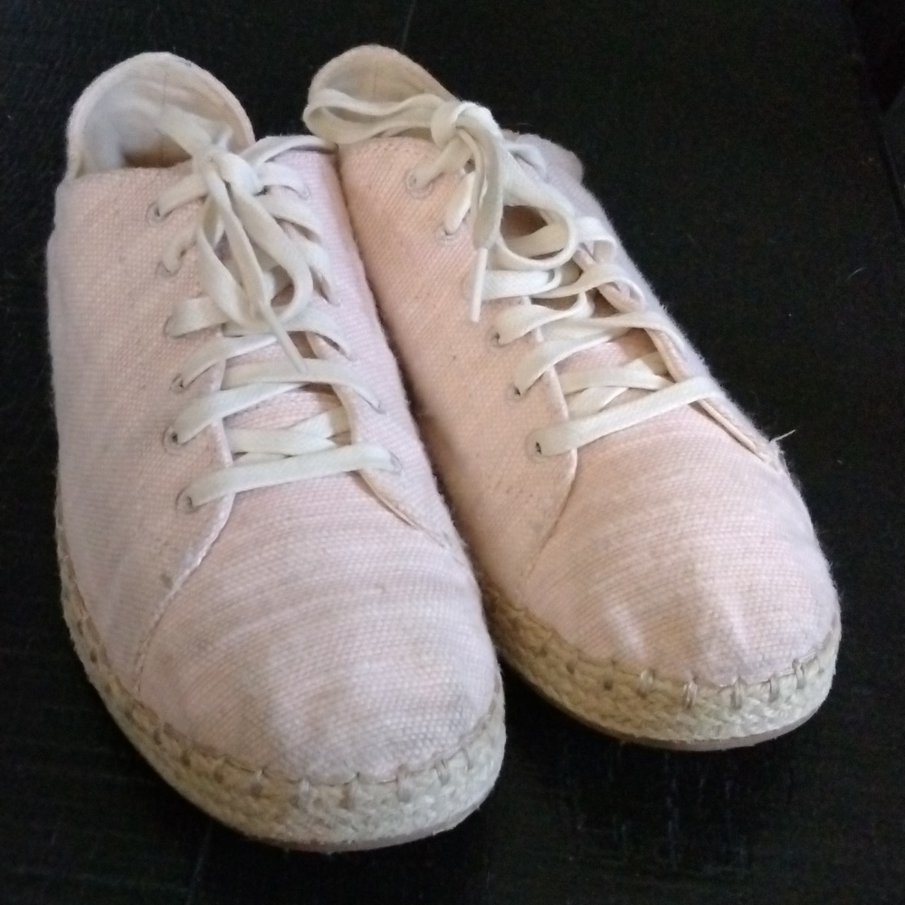 TOM'S SNEAKERS